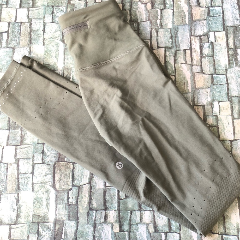 Lululemon In Focus Run Tight Sz 2